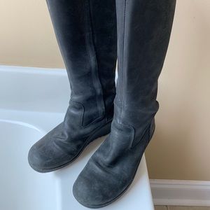 Keen Akita High Slate Black 8.5